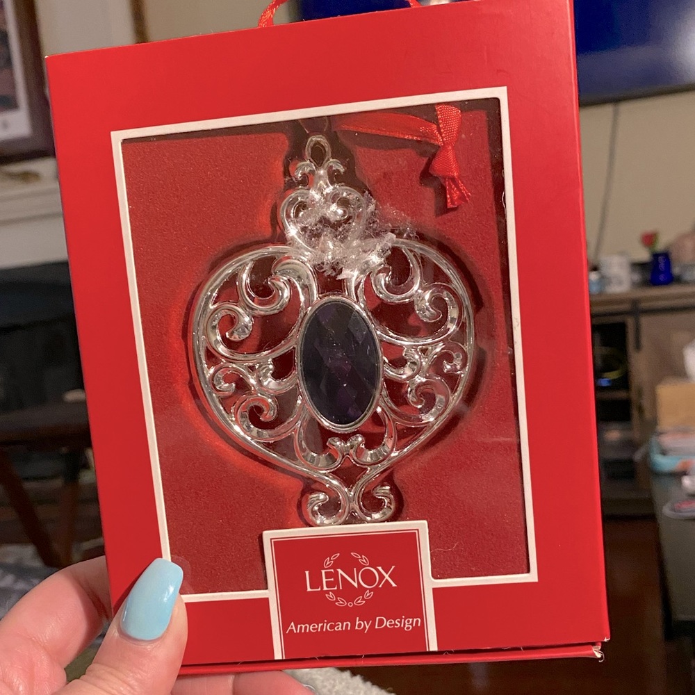 Lenox Xmas gemmed spire ornament - like new!!